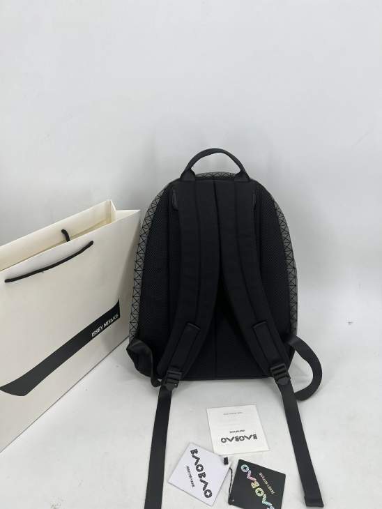 Picture of Issey Miyake Handbags _SKUfw166628952fw